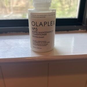 OLAPLEX No.5 Bond Maintenance Conditioner - Cream & Black